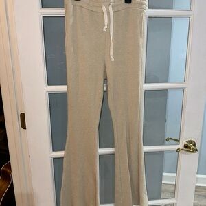 American Eagle Womens Pants M Beige Lounge Flared Leg Waffle Knit Boho Stretch